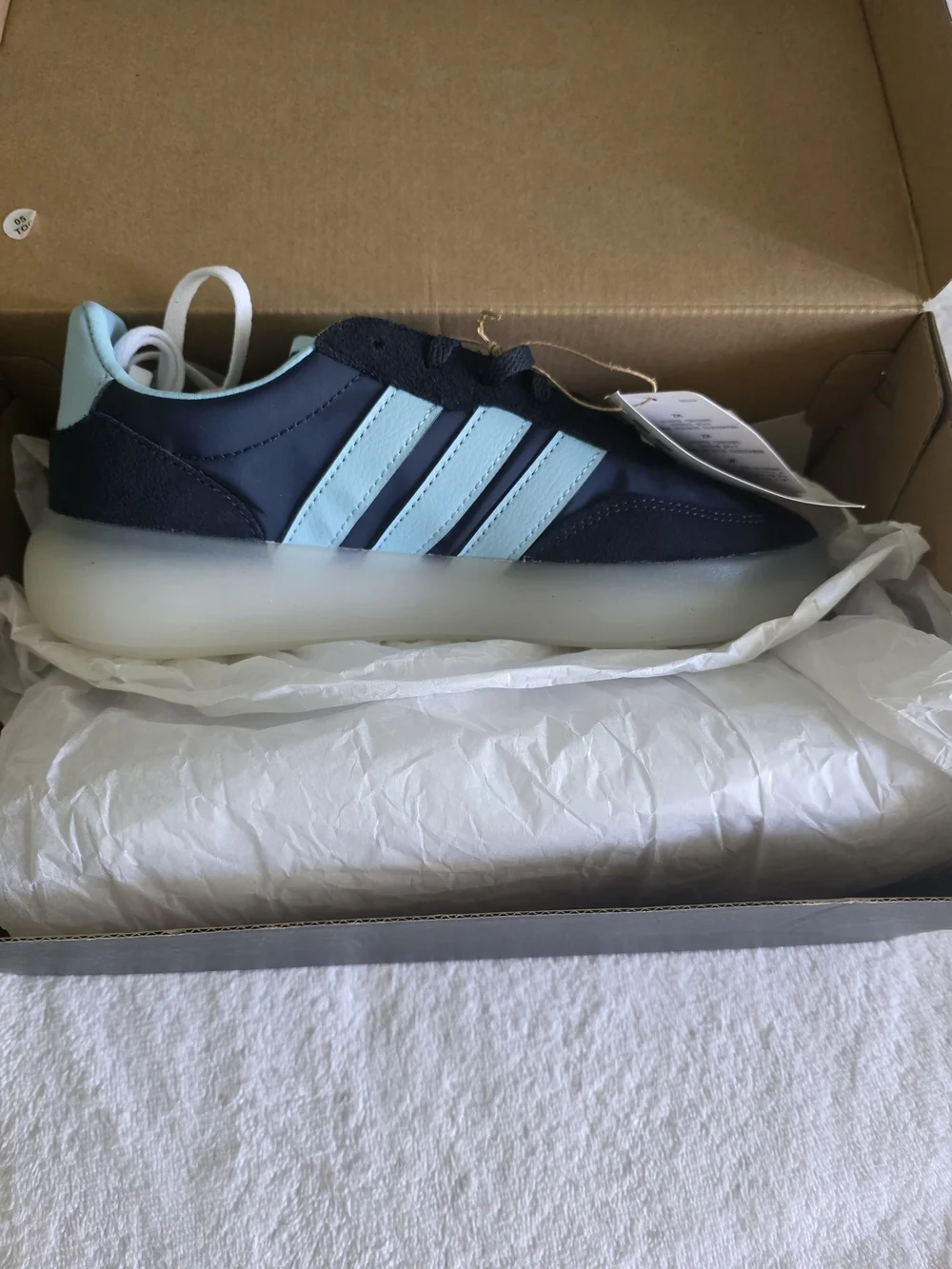 NWT Adidas Barreda Decode 